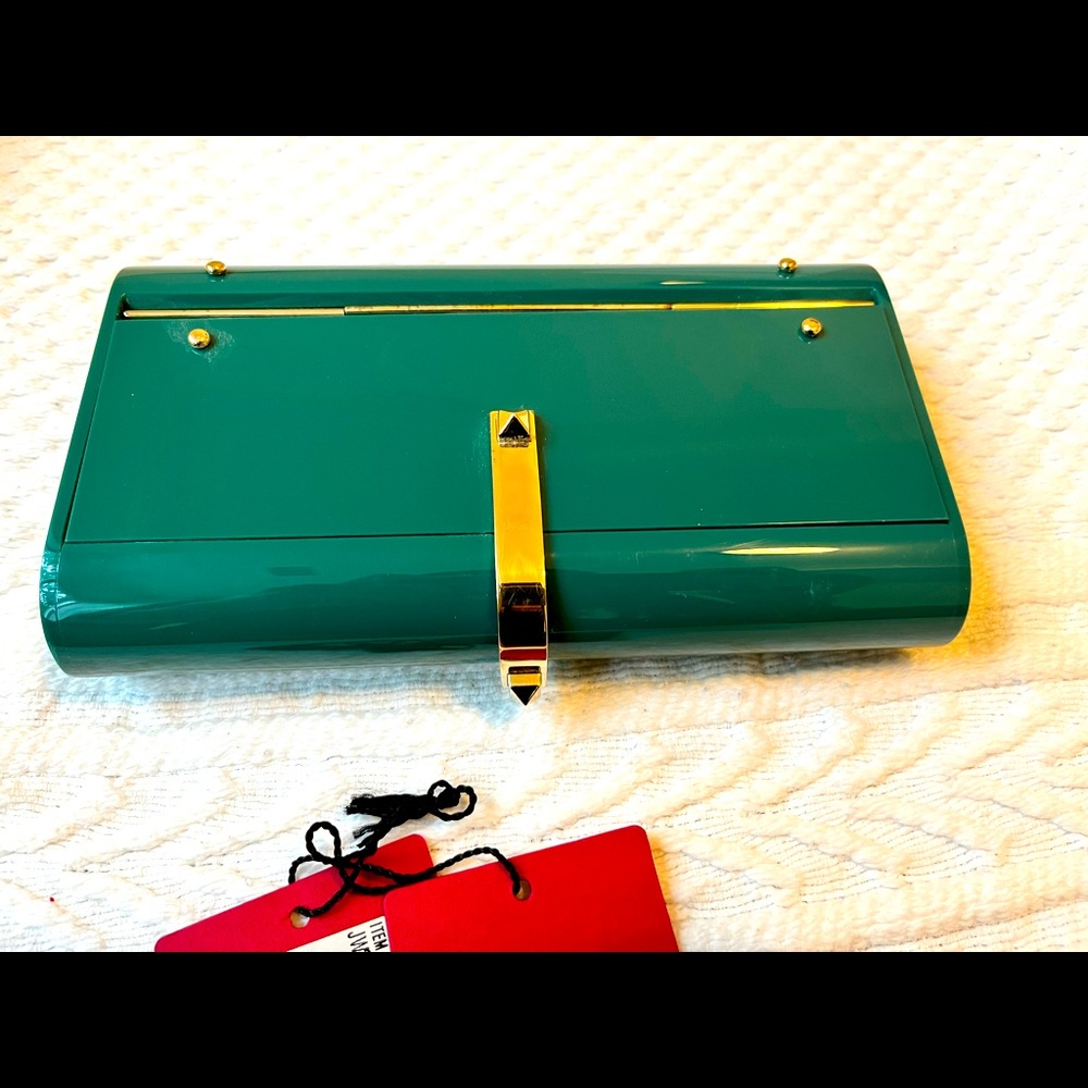Valentino hard case case clutch (emerald green Color)